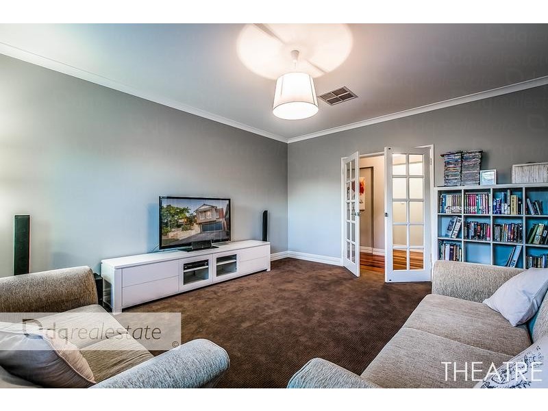 14 Pearsall Gardens, Mullaloo WA 6027