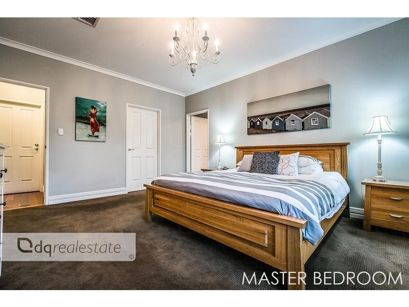 14 Pearsall Gardens, Mullaloo WA 6027