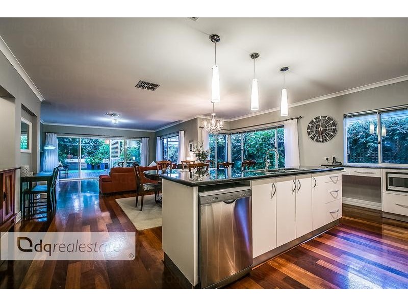 14 Pearsall Gardens, Mullaloo WA 6027