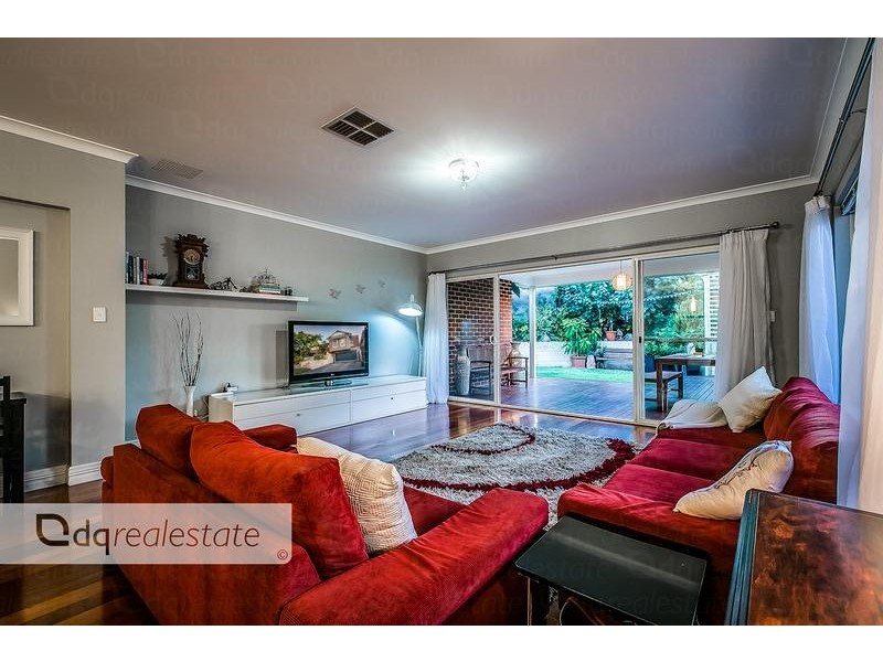 14 Pearsall Gardens, Mullaloo WA 6027