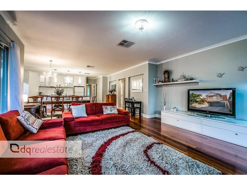 14 Pearsall Gardens, Mullaloo WA 6027