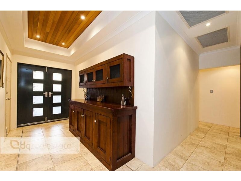 10 Bonita Way, Tapping WA 6065