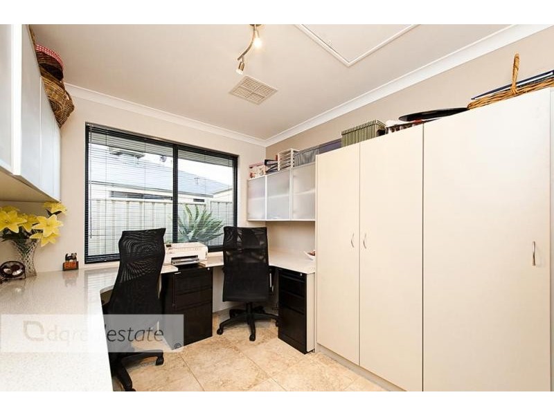 10 Bonita Way, Tapping WA 6065