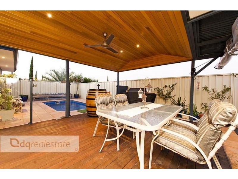 10 Bonita Way, Tapping WA 6065