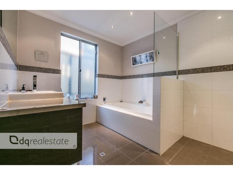 59 Nankeen Circle, Tapping WA 6065