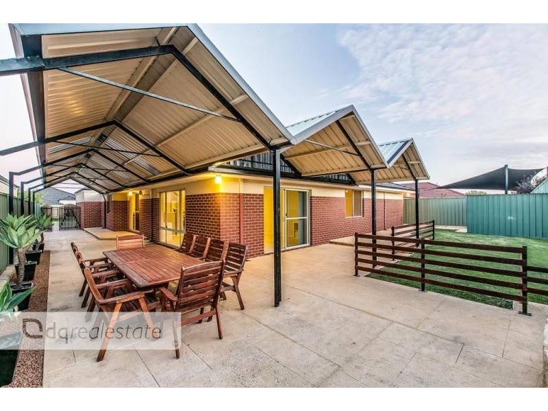 18 Sumner Mews, Landsdale WA 6065