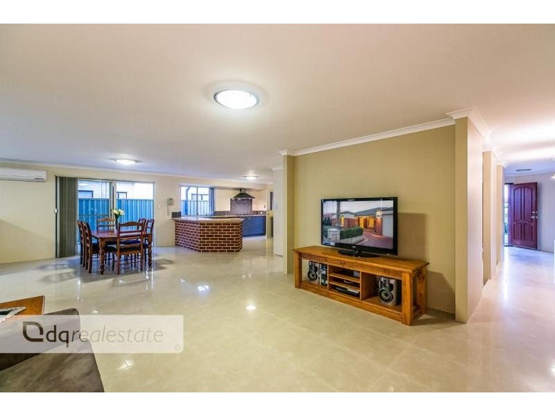 18 Sumner Mews, Landsdale WA 6065