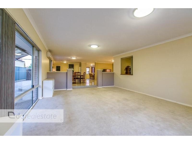 18 Sumner Mews, Landsdale WA 6065