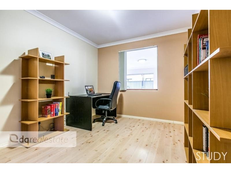 18 Sumner Mews, Landsdale WA 6065