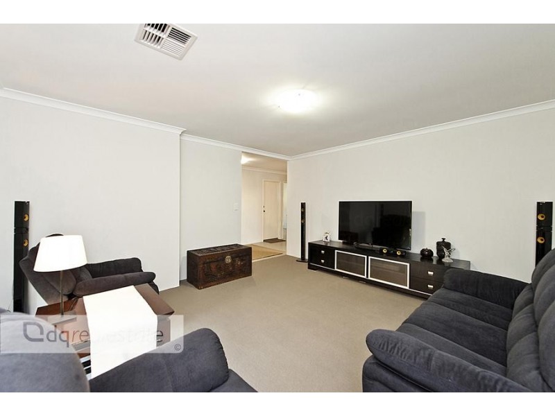 9 Prion Pass, Tapping WA 6065