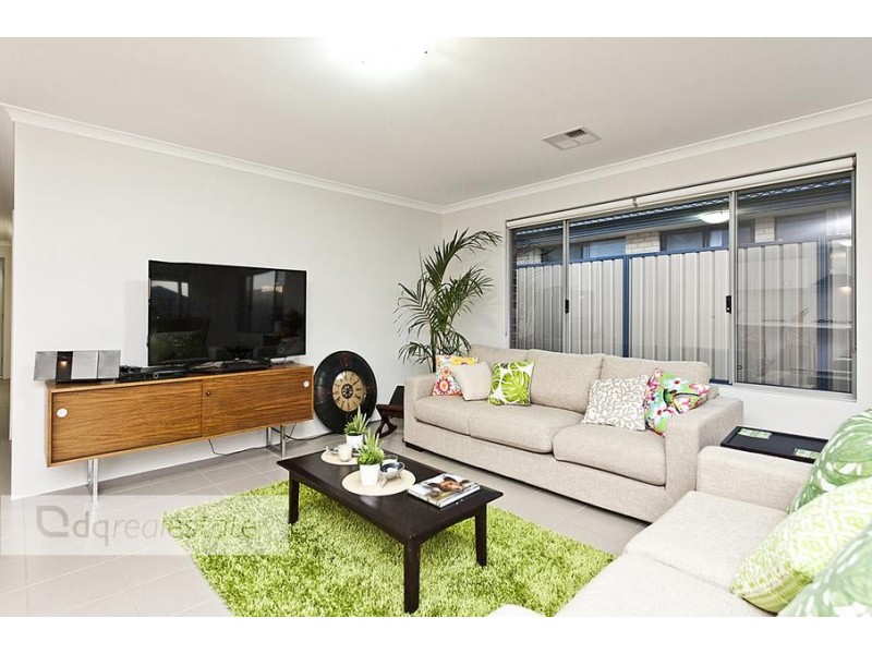 9 Prion Pass, Tapping WA 6065