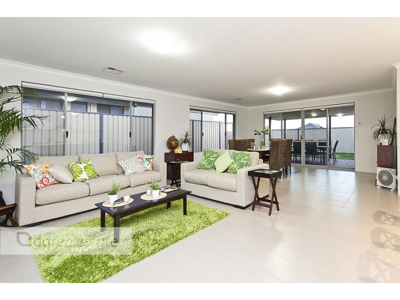 9 Prion Pass, Tapping WA 6065