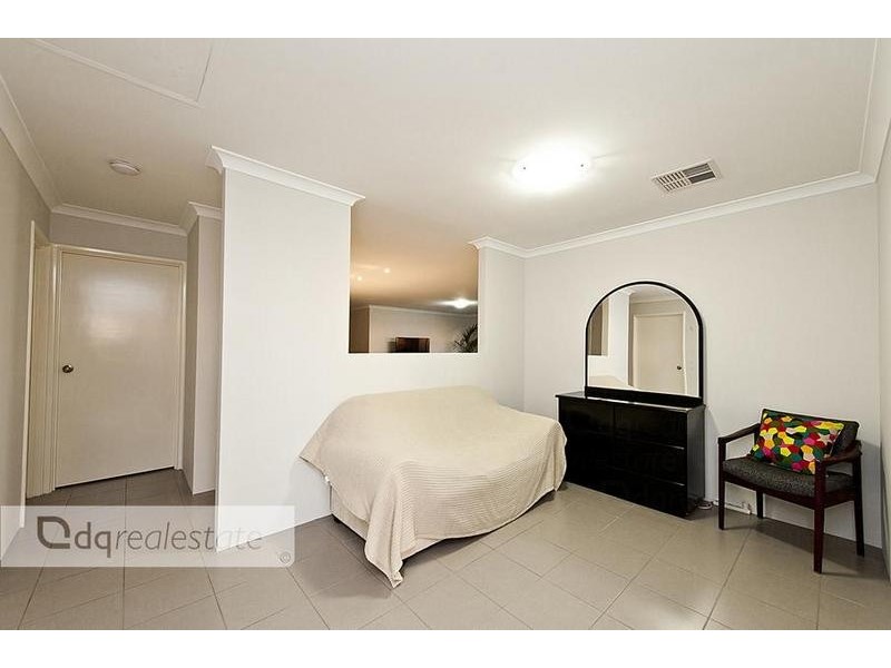 9 Prion Pass, Tapping WA 6065