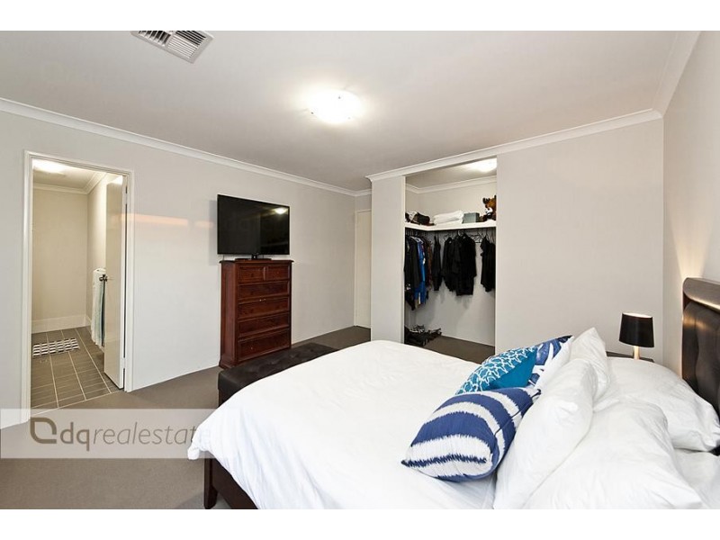 9 Prion Pass, Tapping WA 6065