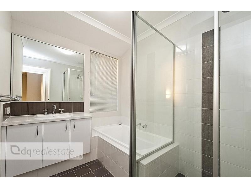 9 Prion Pass, Tapping WA 6065