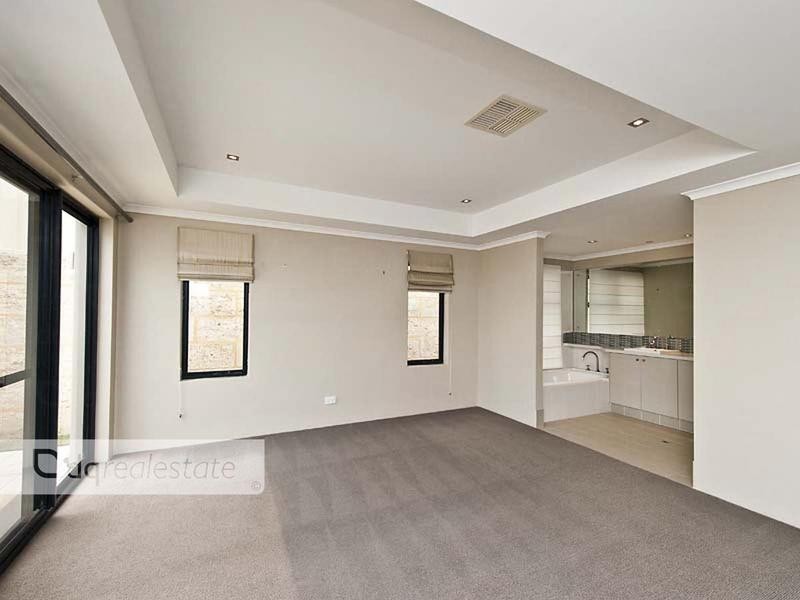 26 Jindalee Boulevard, Jindalee WA 6036