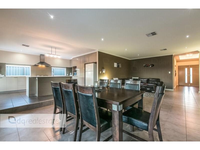 10 Exbury Street, Landsdale WA 6065