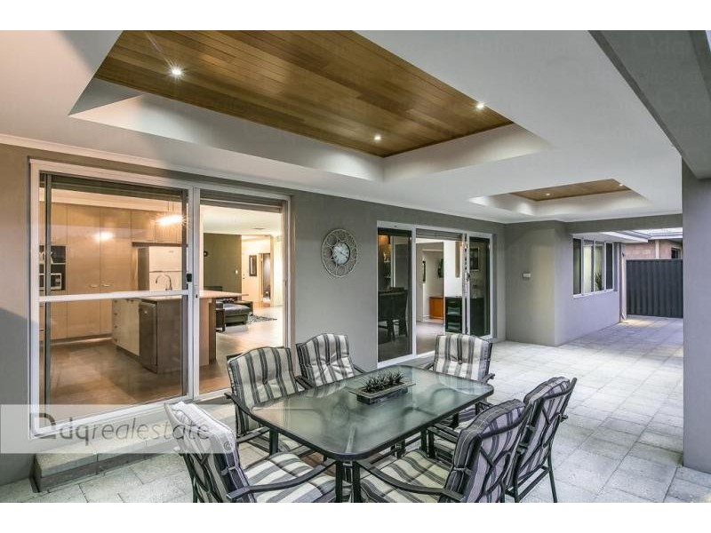 10 Exbury Street, Landsdale WA 6065