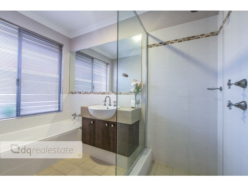 20 Hardcastle Avenue, Landsdale WA 6065