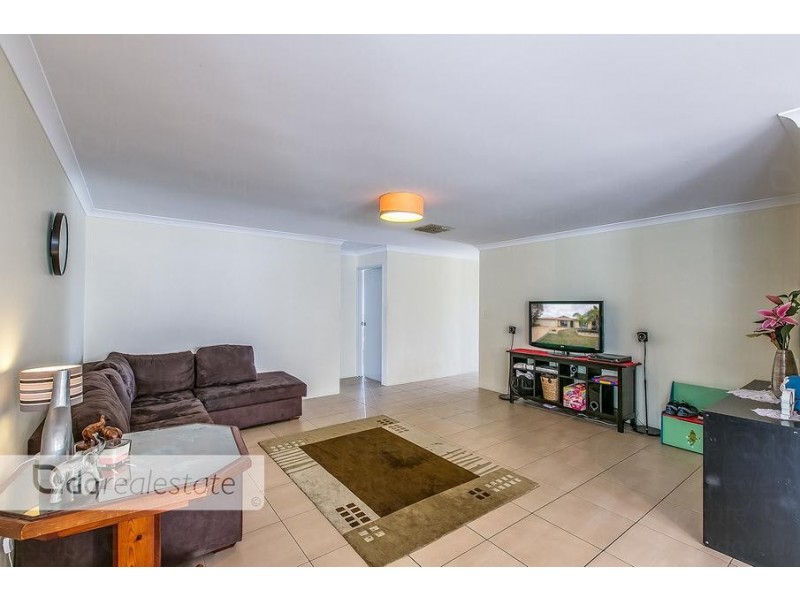 112 St Stephens Crescent, Tapping WA 6065