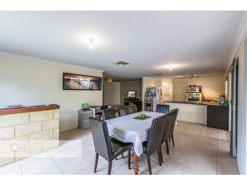 112 St Stephens Crescent, Tapping WA 6065