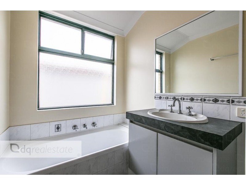 112 St Stephens Crescent, Tapping WA 6065