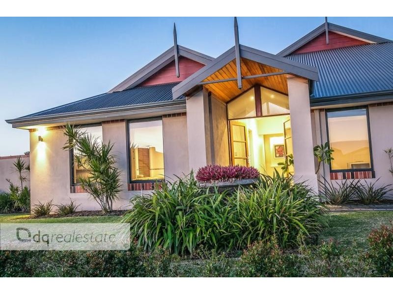 4 Apsley Bend, Tapping WA 6065