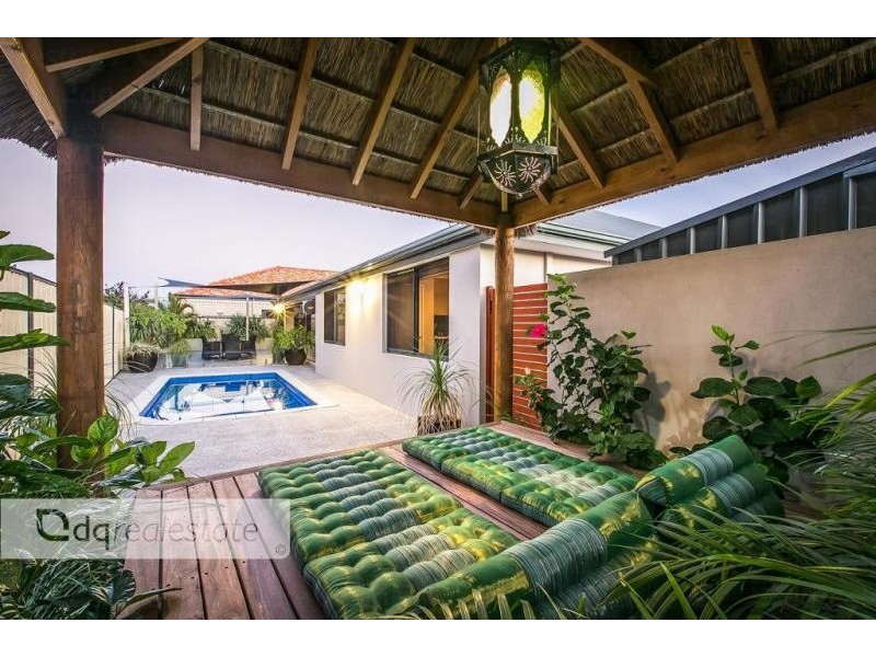 4 Apsley Bend, Tapping WA 6065