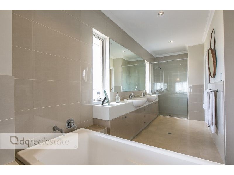 53 Solaia Loop, Woodvale WA 6026