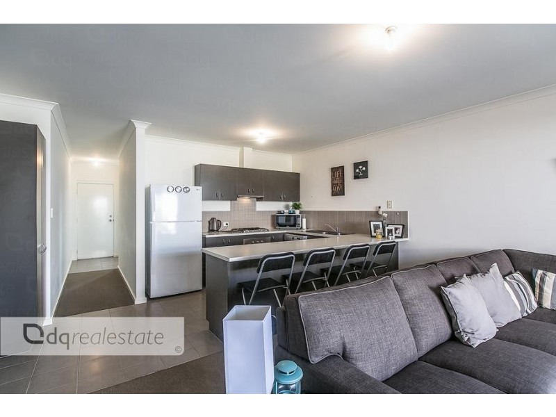 4/40 Kemp Street, Pearsall WA 6065