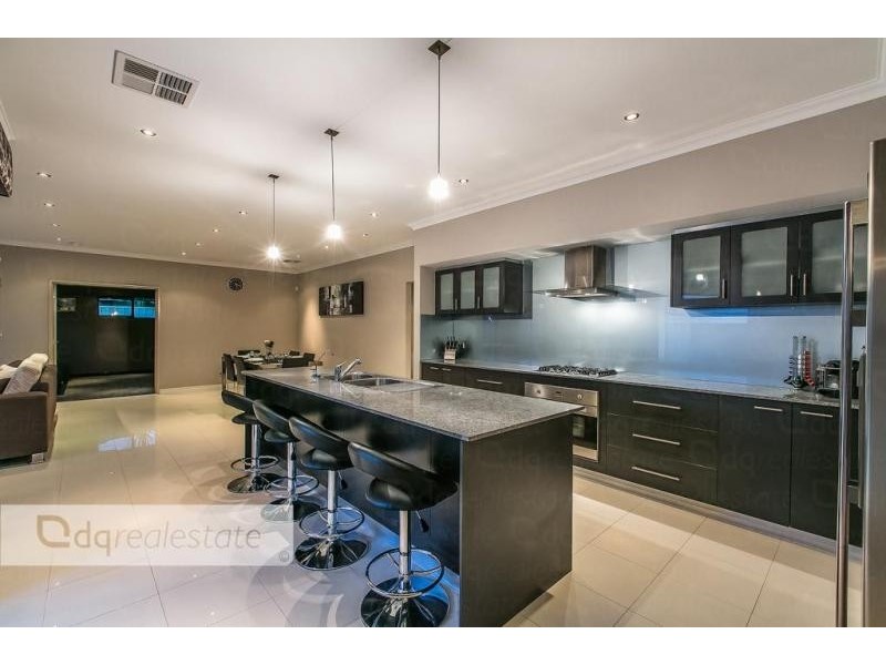 7 Evandale Road, Darch WA 6065