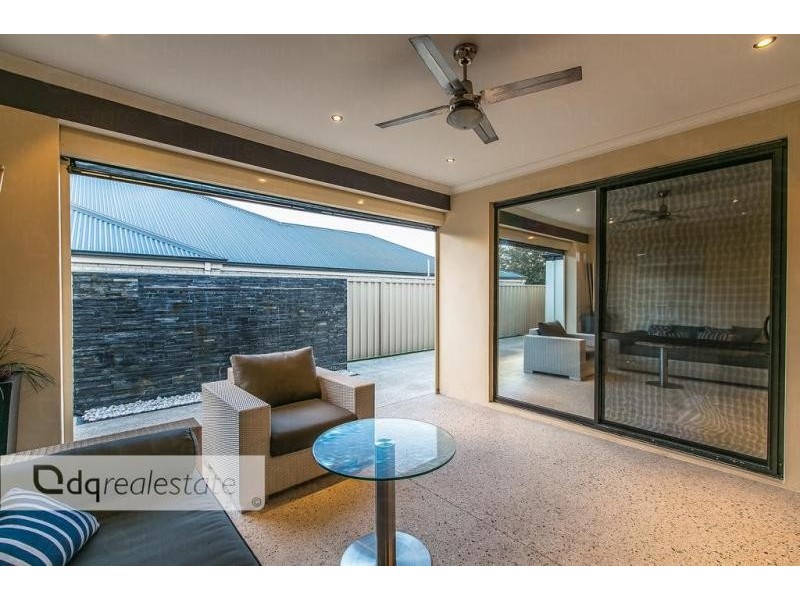 7 Evandale Road, Darch WA 6065