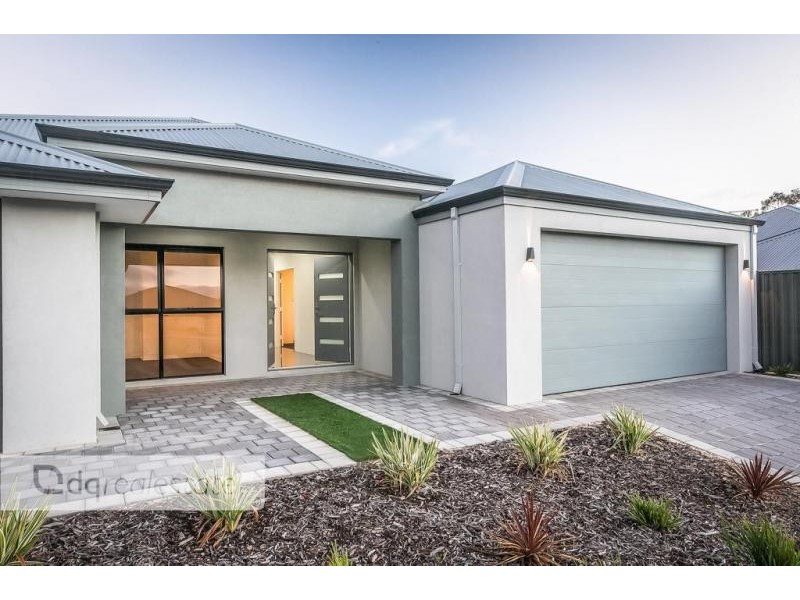 8 Bagatelle Road, Landsdale WA 6065