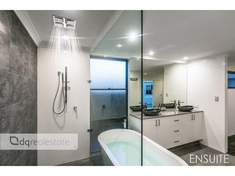 8 Bagatelle Road, Landsdale WA 6065