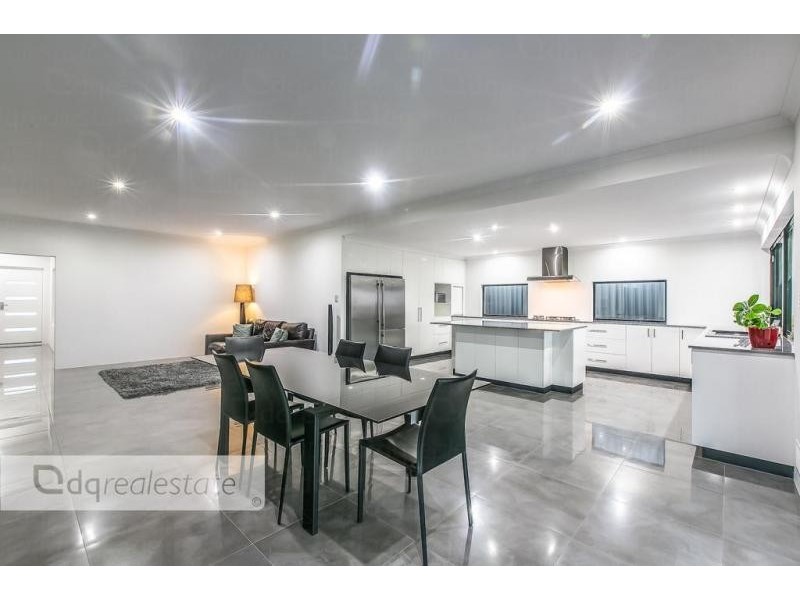 8 Bagatelle Road, Landsdale WA 6065