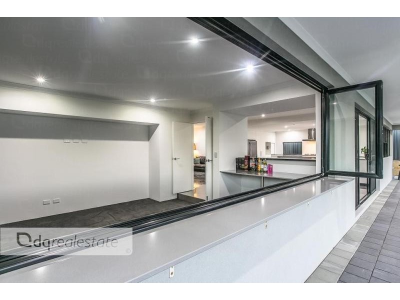 8 Bagatelle Road, Landsdale WA 6065