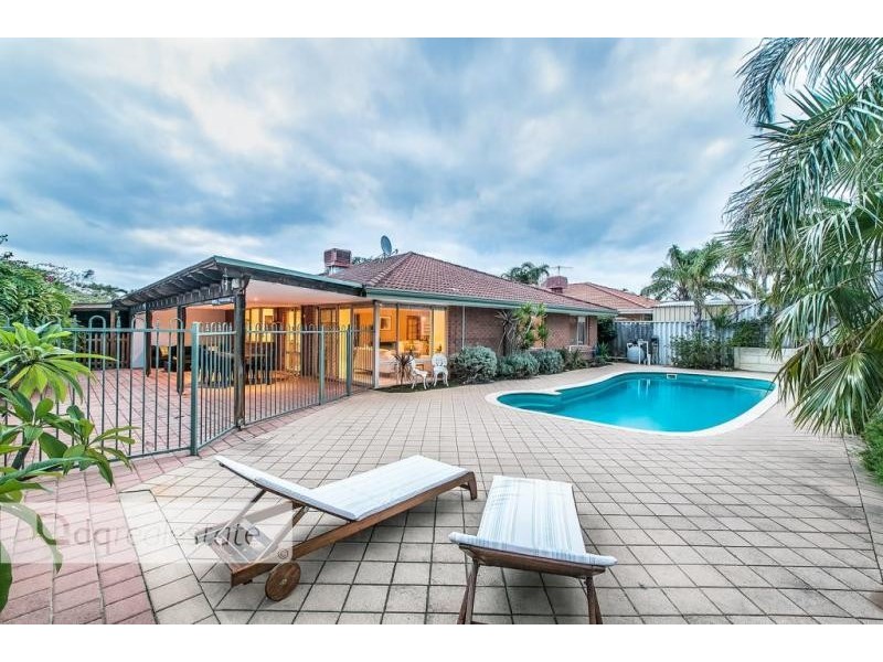 7 Greenock Gardens, Kinross WA 6028