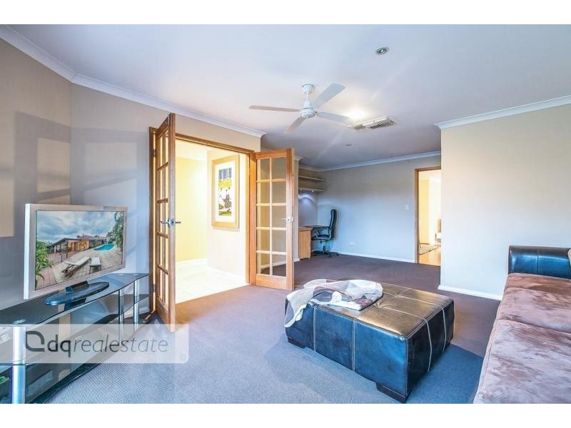 7 Greenock Gardens, Kinross WA 6028