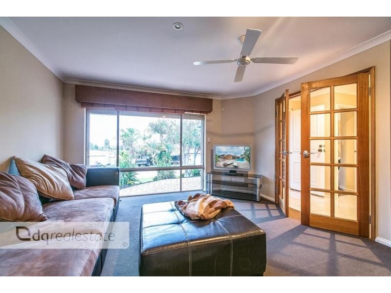 7 Greenock Gardens, Kinross WA 6028