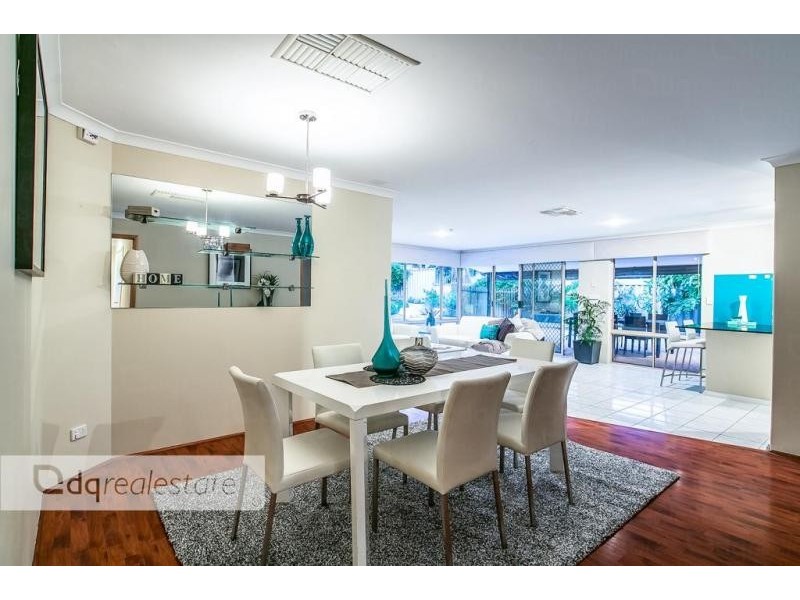 7 Greenock Gardens, Kinross WA 6028