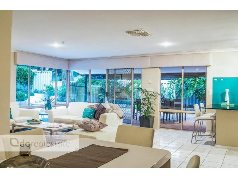 7 Greenock Gardens, Kinross WA 6028