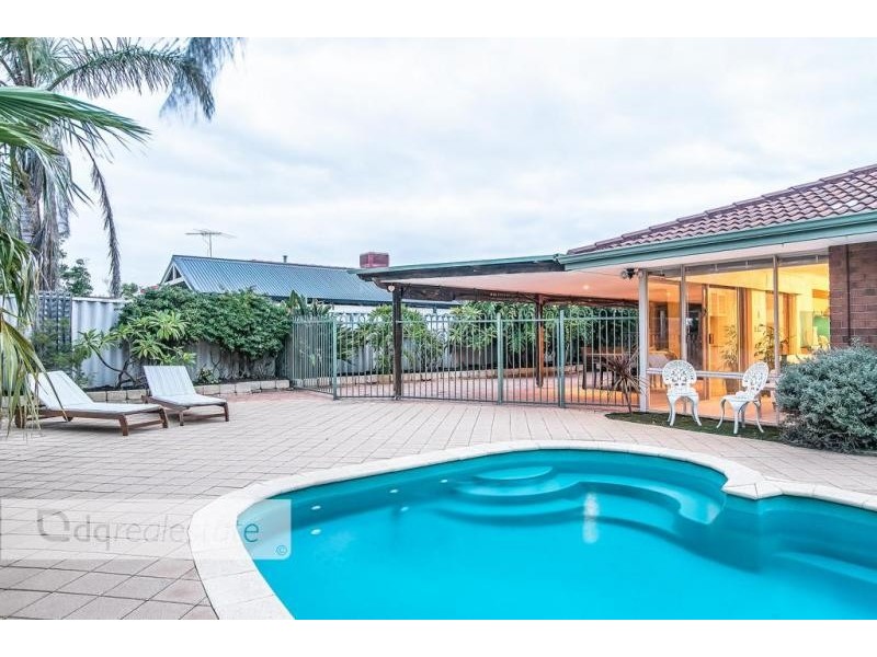 7 Greenock Gardens, Kinross WA 6028