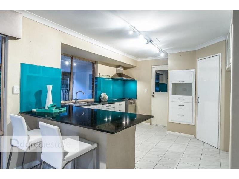 7 Greenock Gardens, Kinross WA 6028