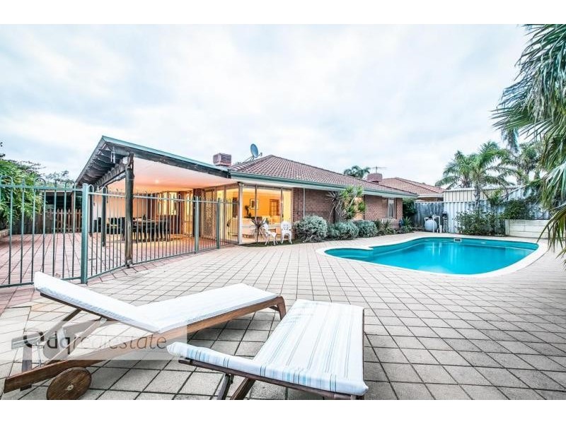 7 Greenock Gardens, Kinross WA 6028