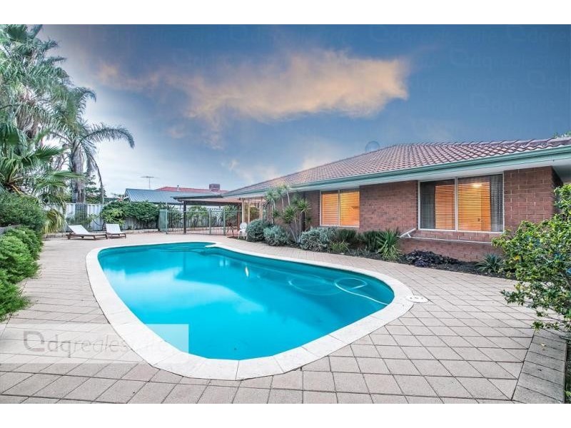 7 Greenock Gardens, Kinross WA 6028