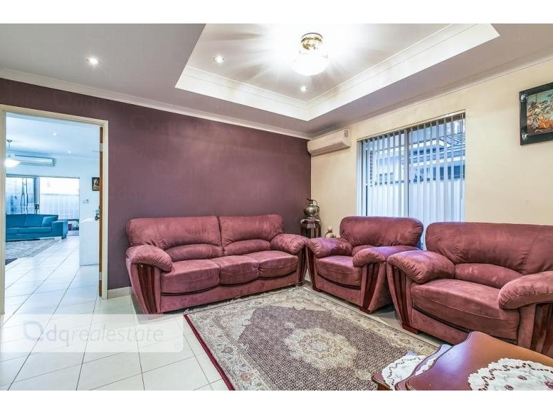 15 Boscastle Way, Darch WA 6065