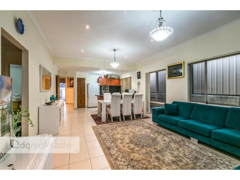 15 Boscastle Way, Darch WA 6065