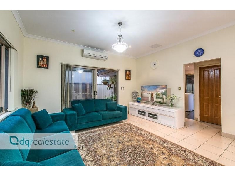 15 Boscastle Way, Darch WA 6065