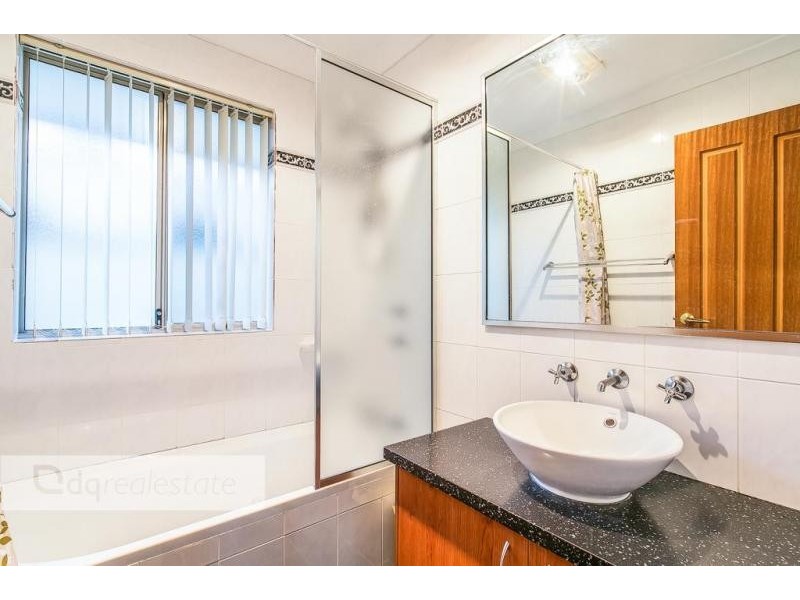 15 Boscastle Way, Darch WA 6065