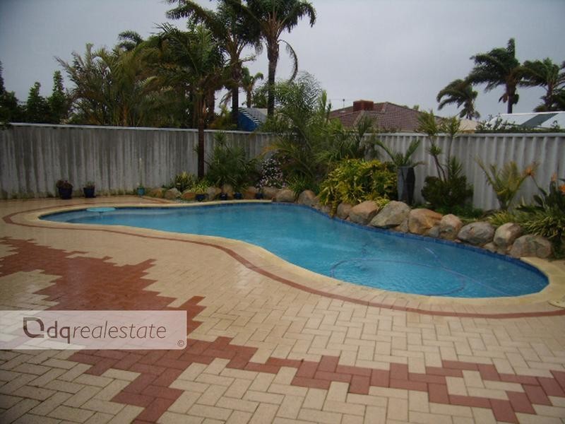 96 Camarino Drive, Woodvale WA 6026